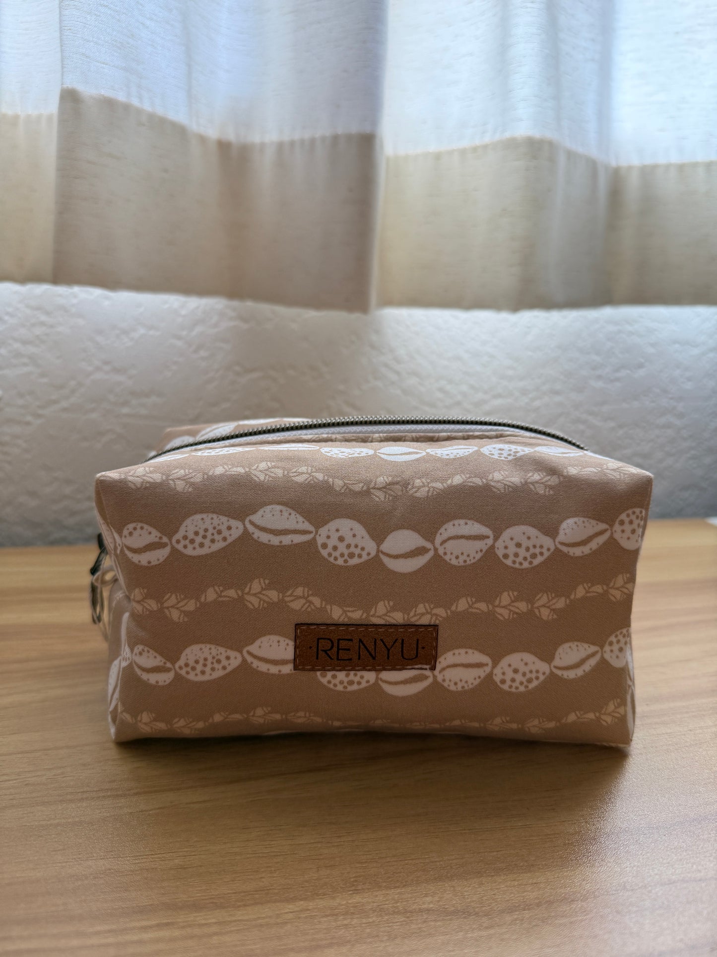 Boxy Pouch (Med)