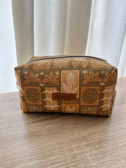 Boxy Pouch (Med)
