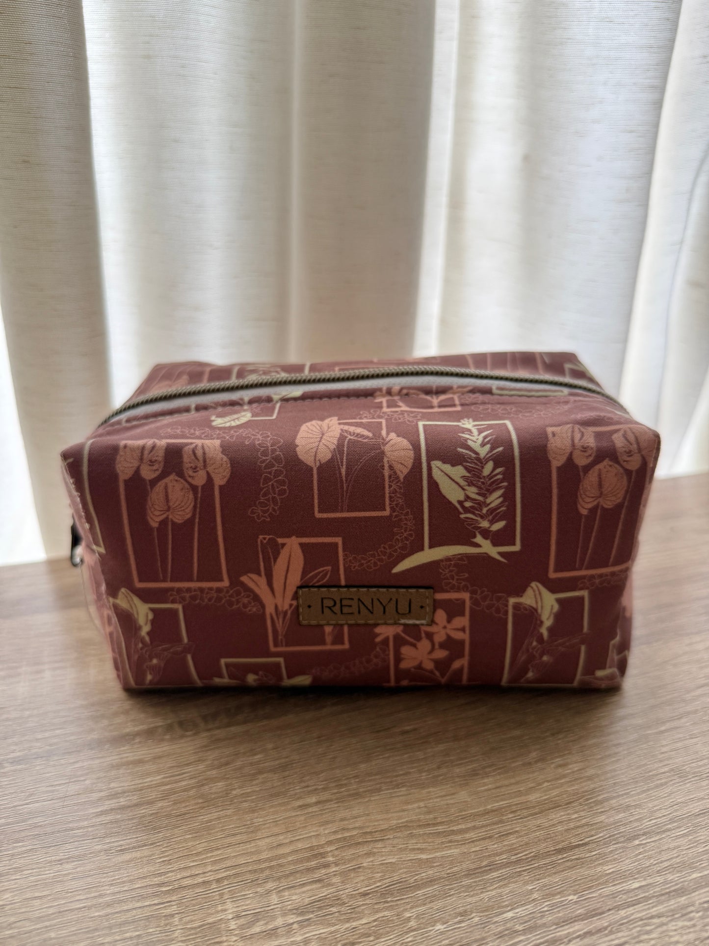 Boxy Pouch (Med)