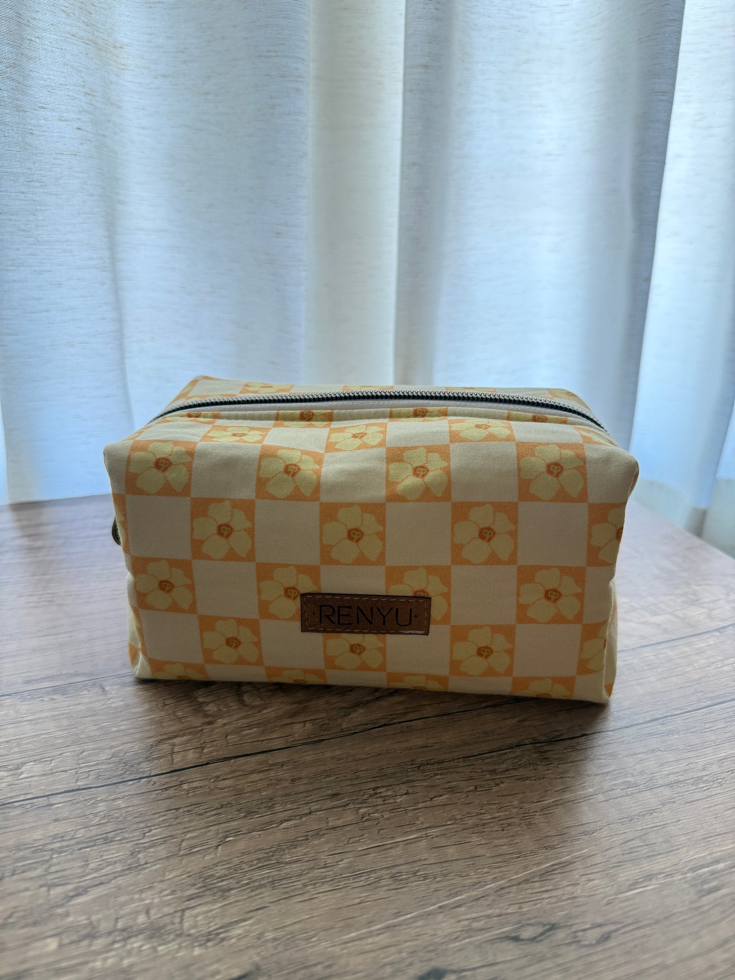 Boxy Pouch (Med)