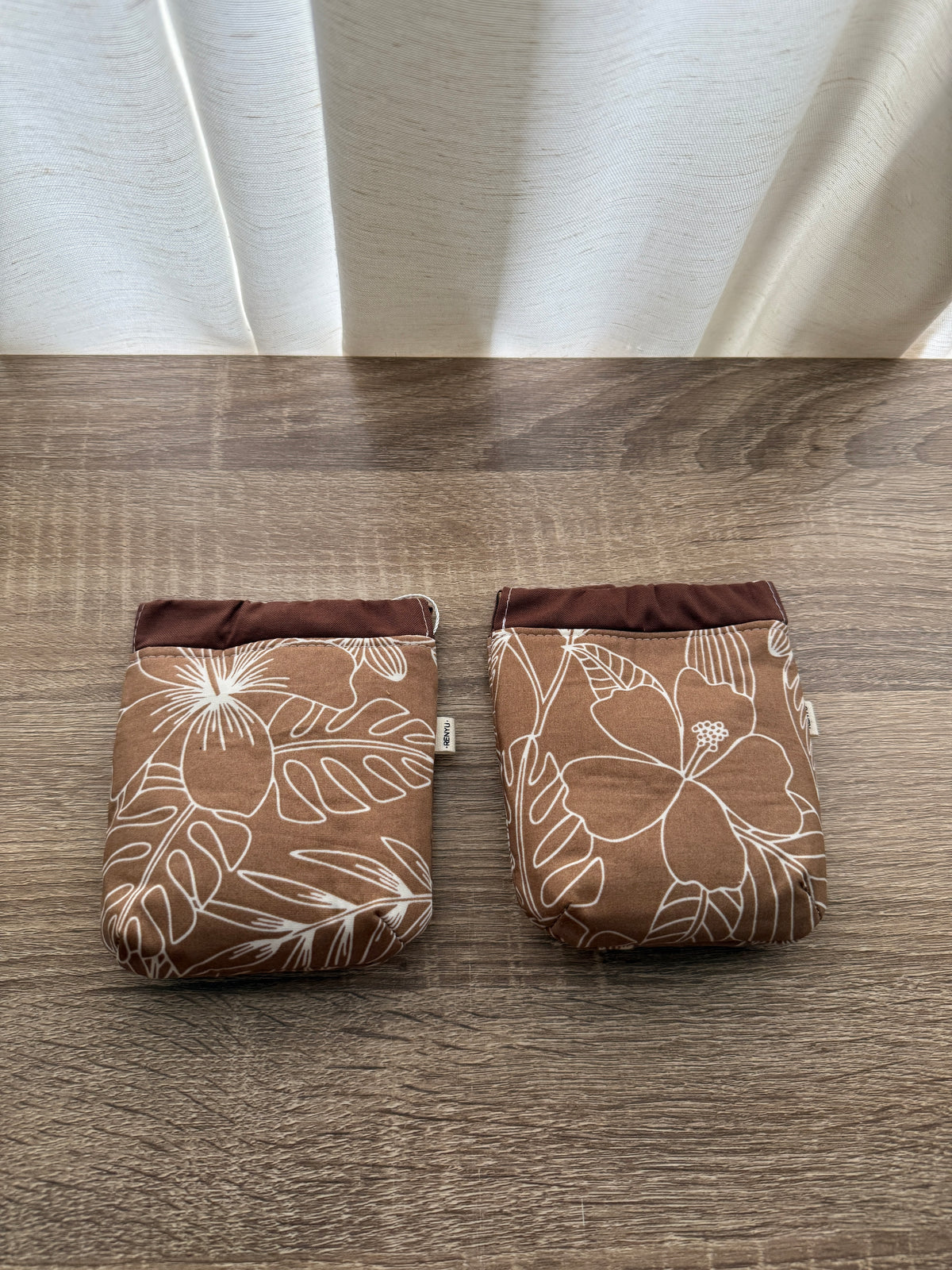 Squeeze pouch